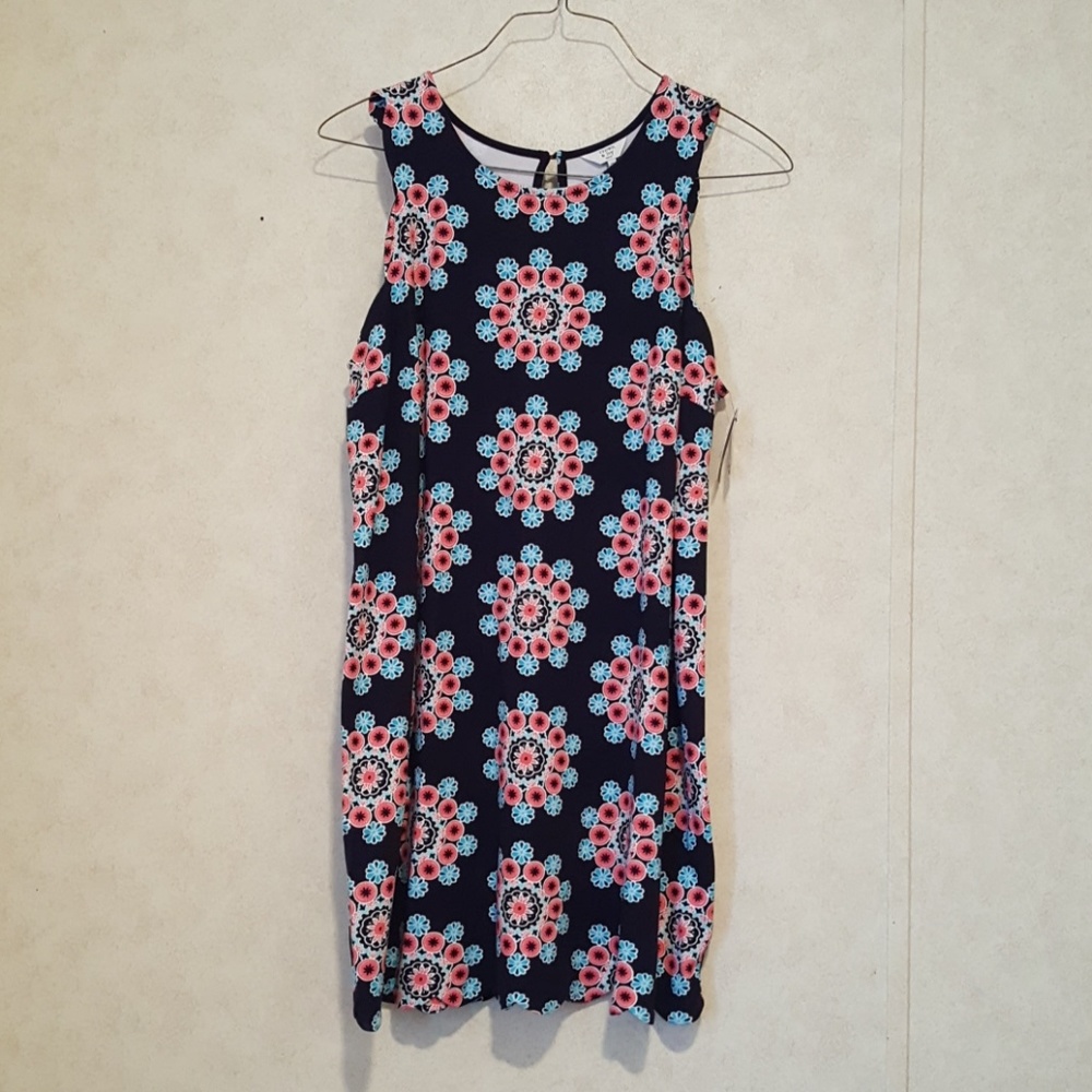 Women's sleeveless dress size 1x New with tags.